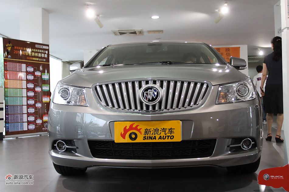 新君越外观整体