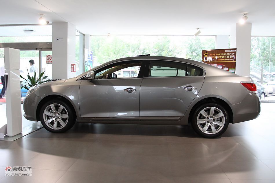 新君越外观整体