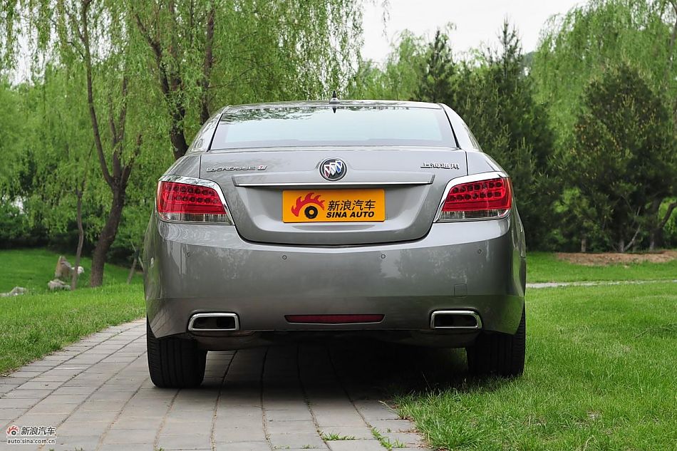 新君越2.0T外观实拍图