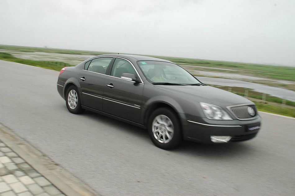 试驾别克君越混合动力版实拍图