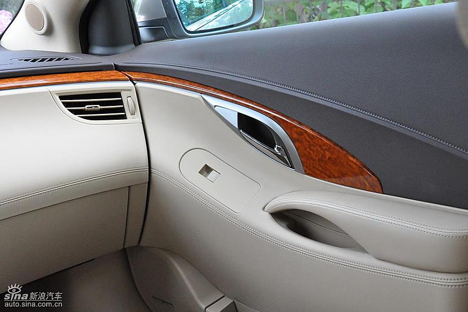 上海通用别克新君越试车实拍图 内饰