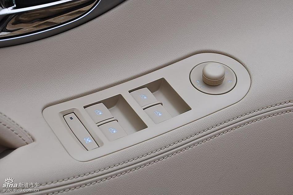 上海通用别克新君越试车实拍图 内饰
