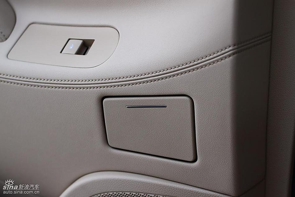 别克新君越试驾实拍图内饰