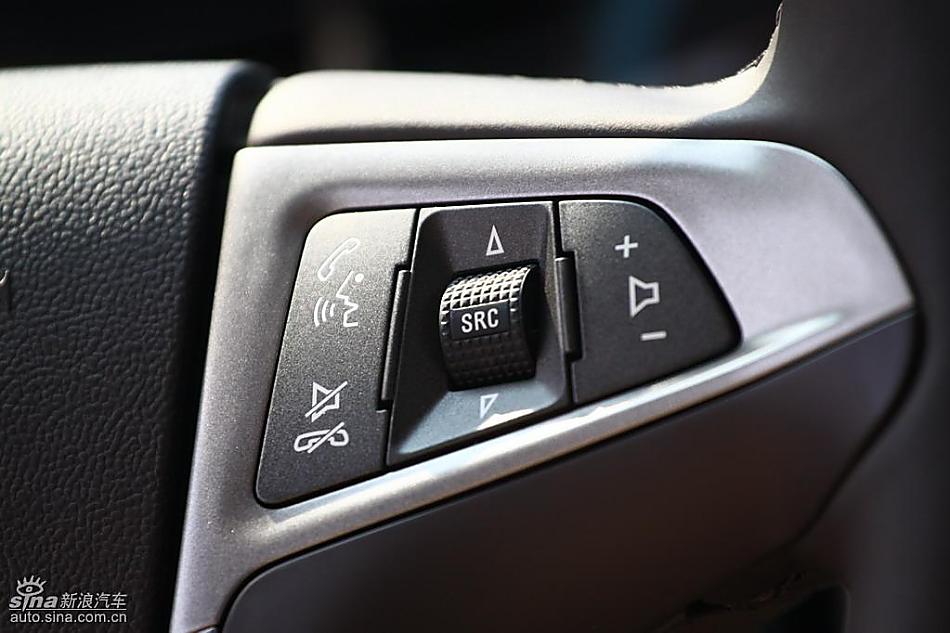 别克新君越试驾实拍图内饰