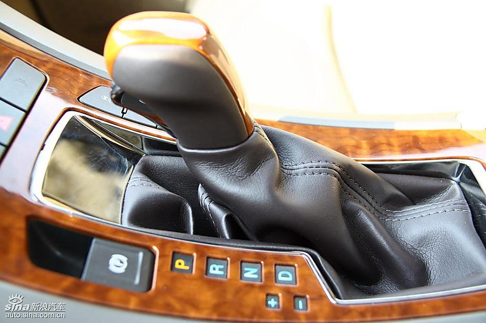 别克新君越试驾实拍图内饰