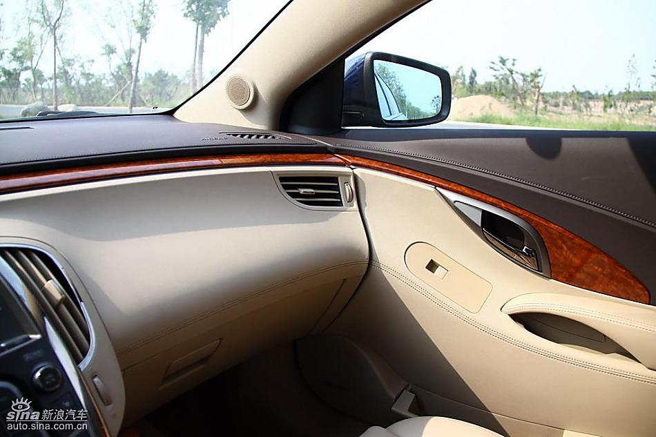 别克新君越试驾实拍图内饰