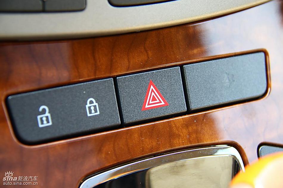 别克新君越试驾实拍图内饰