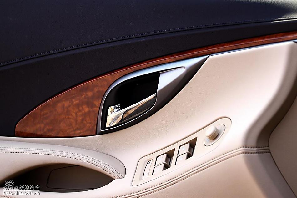 别克新君越试驾实拍图内饰