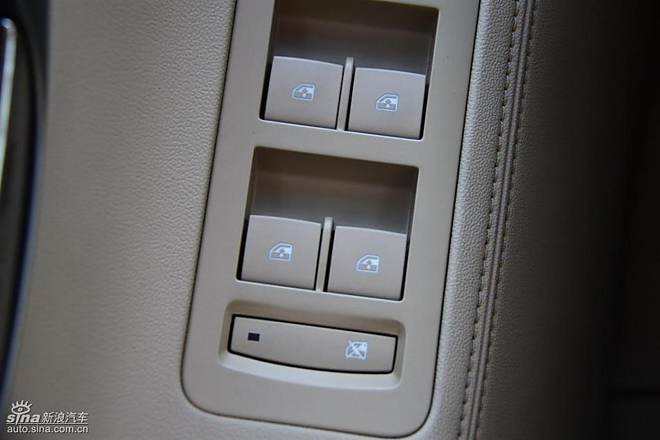 别克新君越试驾实拍图内饰