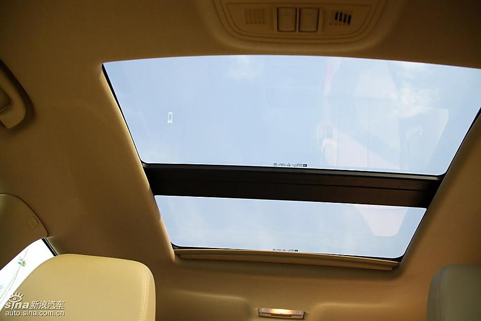 别克新君越试驾实拍图内饰