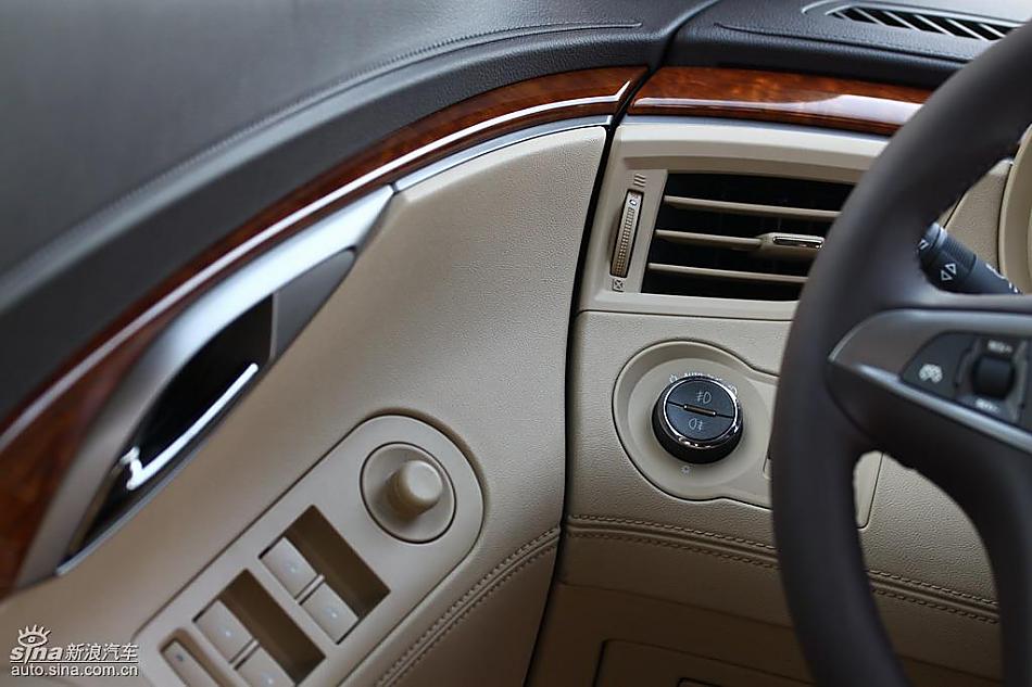 别克新君越试驾实拍图内饰