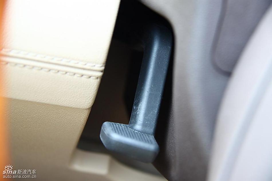别克新君越试驾实拍图内饰