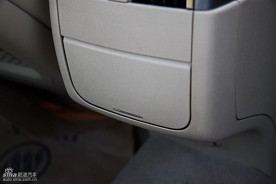 别克新君越试驾实拍图发动机与其他