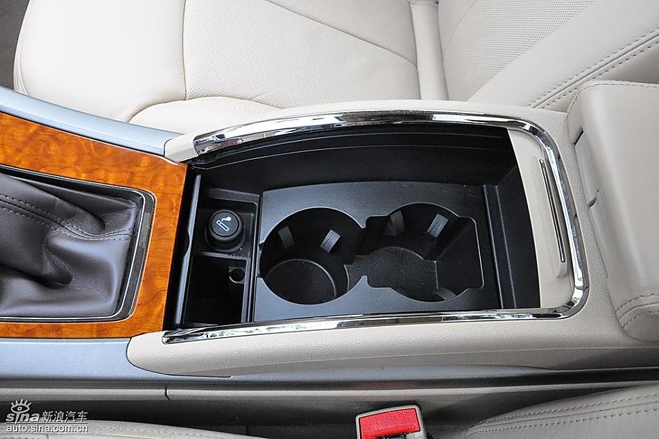 上海通用别克新君越试车实拍图 内饰