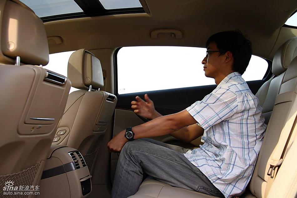 别克新君越试驾实拍图发动机与其他