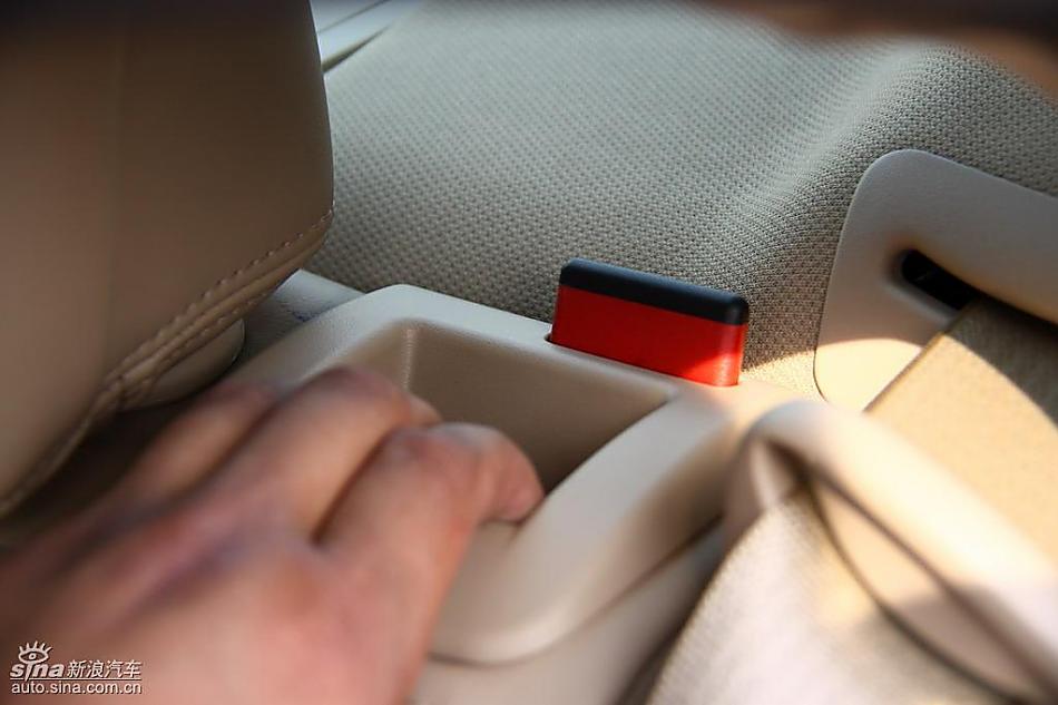 别克新君越试驾实拍图发动机与其他