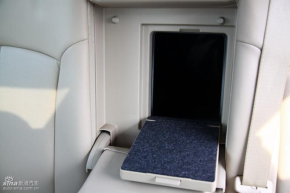 别克新君越试驾实拍图发动机与其他