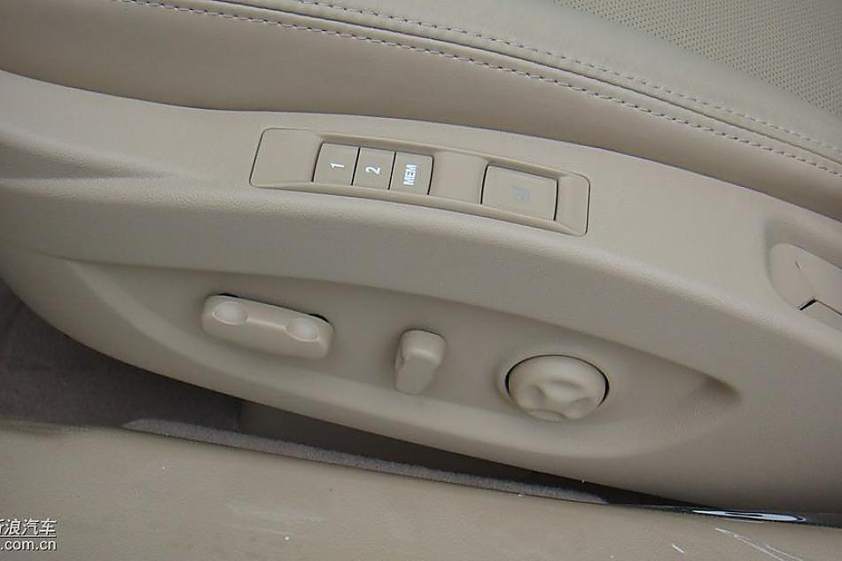 别克新君越到店实拍-内饰