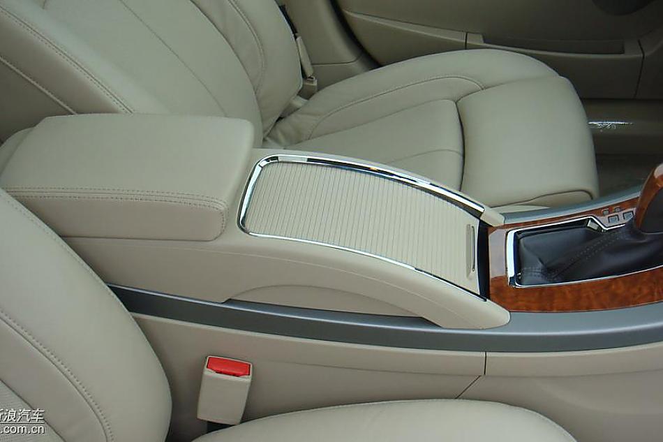 别克新君越到店实拍-内饰