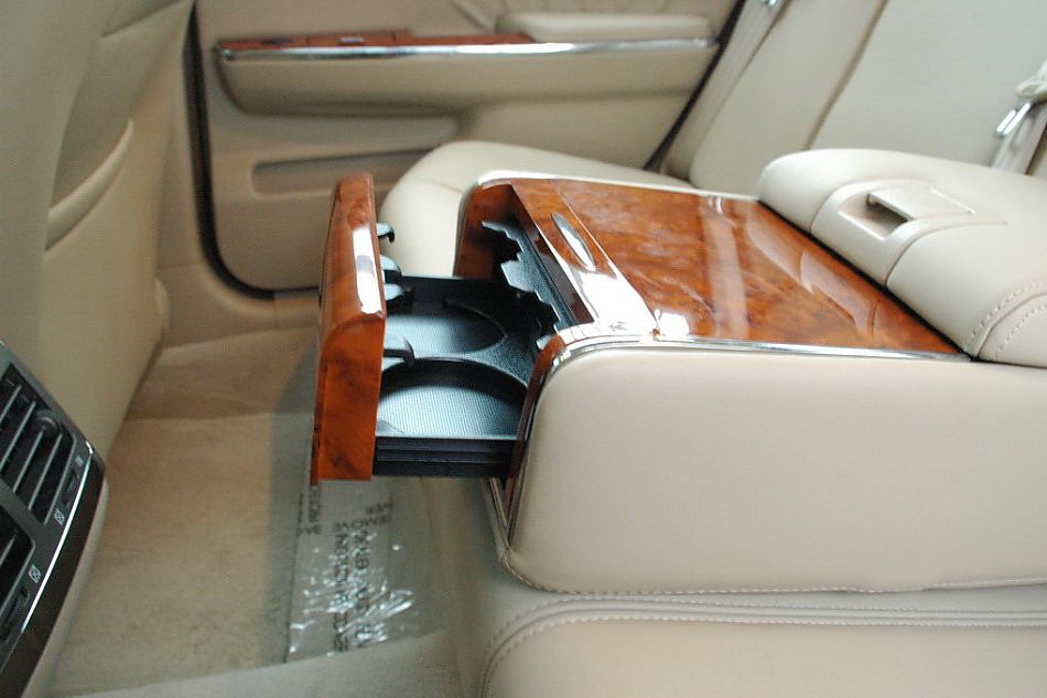 试驾混合动力版君越实拍图