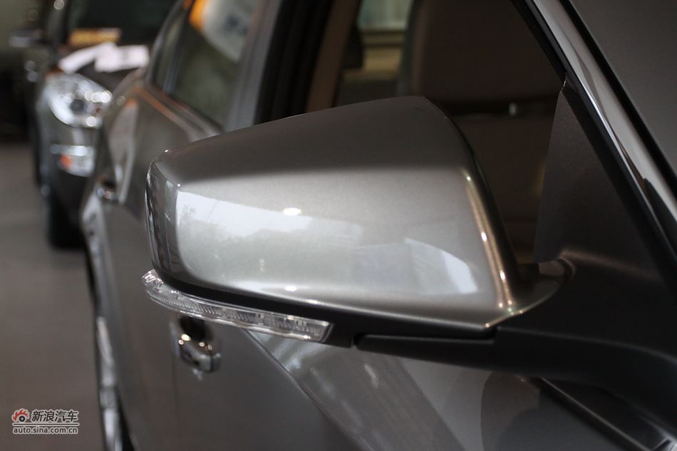 新君越外观细节