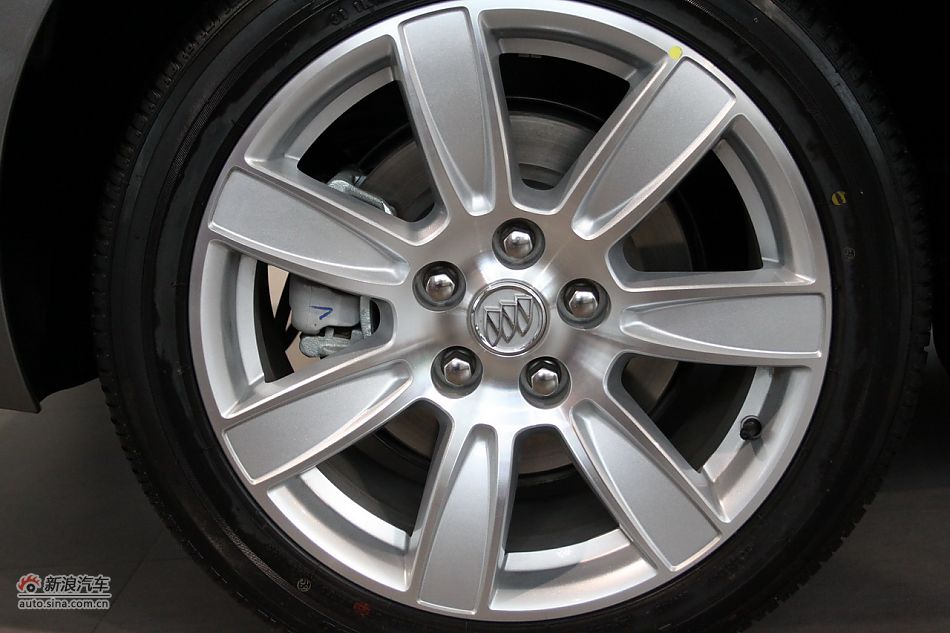 新君越外观细节