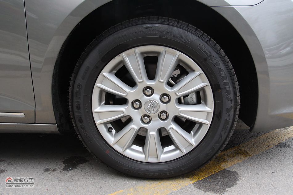 新君越外观细节