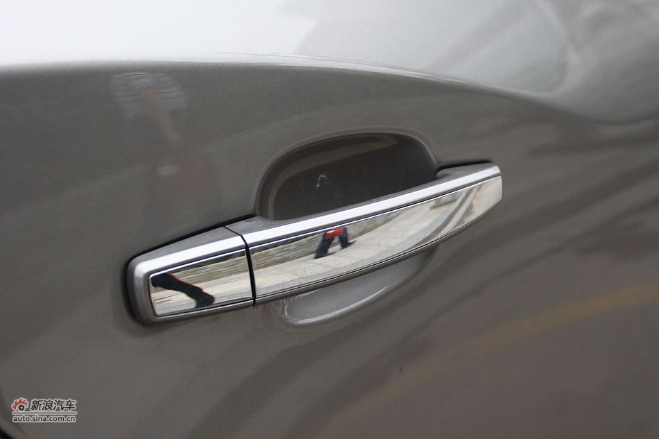 新君越外观细节