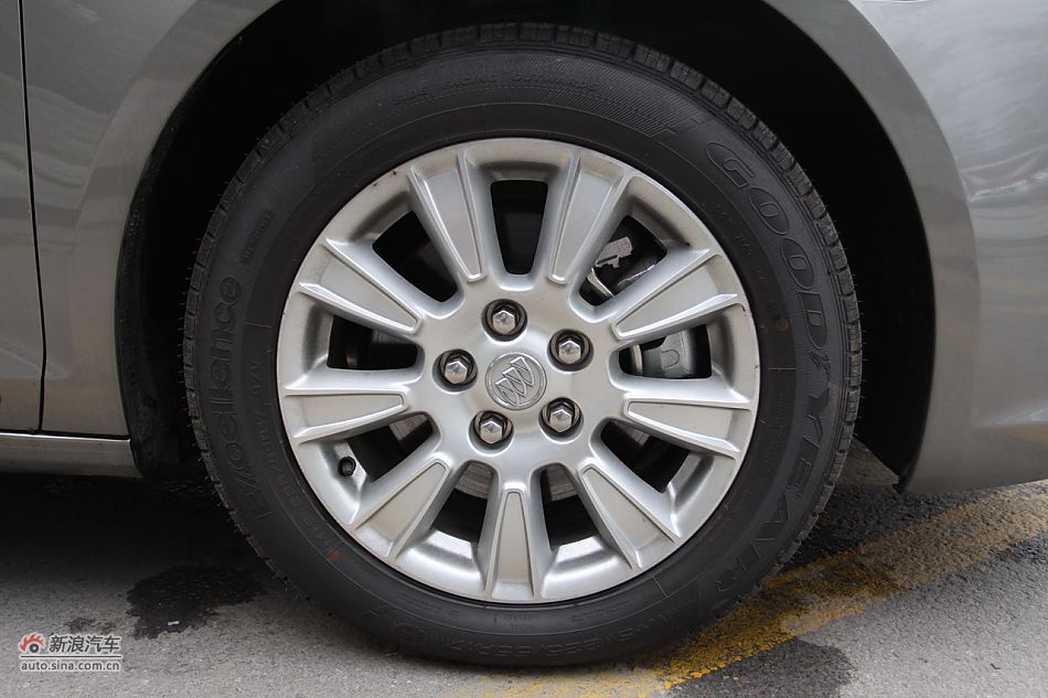 新君越外观细节