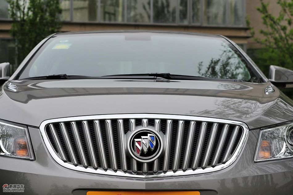 新君越2.0T外观实拍图