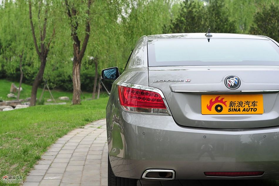 新君越2.0T外观实拍图