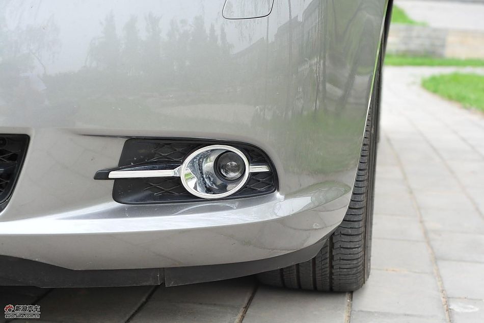 新君越2.0T外观实拍图