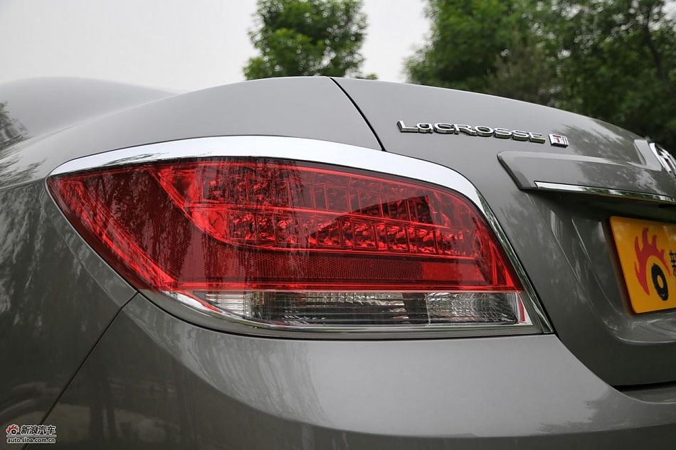 新君越2.0T外观实拍图