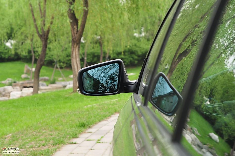 新君越2.0T外观实拍图