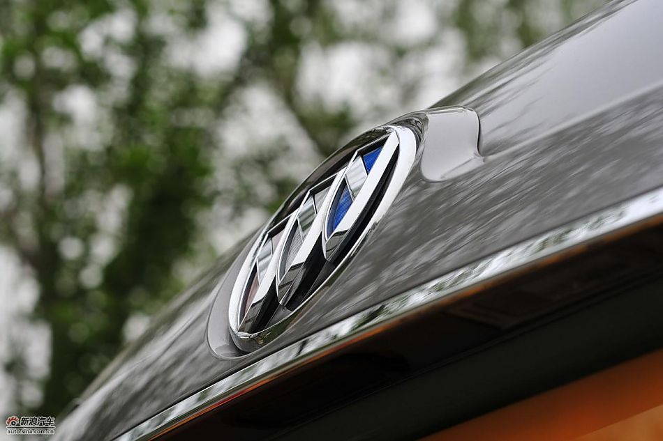 新君越2.0T外观实拍图