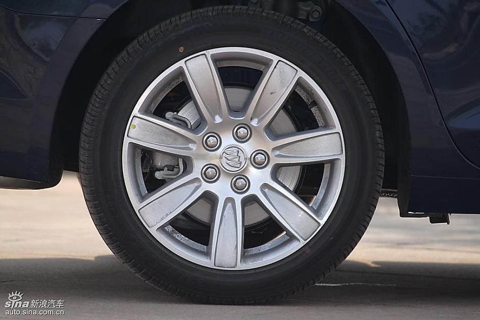 别克新君越试驾实拍图外观