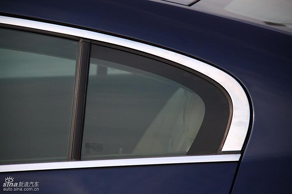 别克新君越试驾实拍图发动机与其他