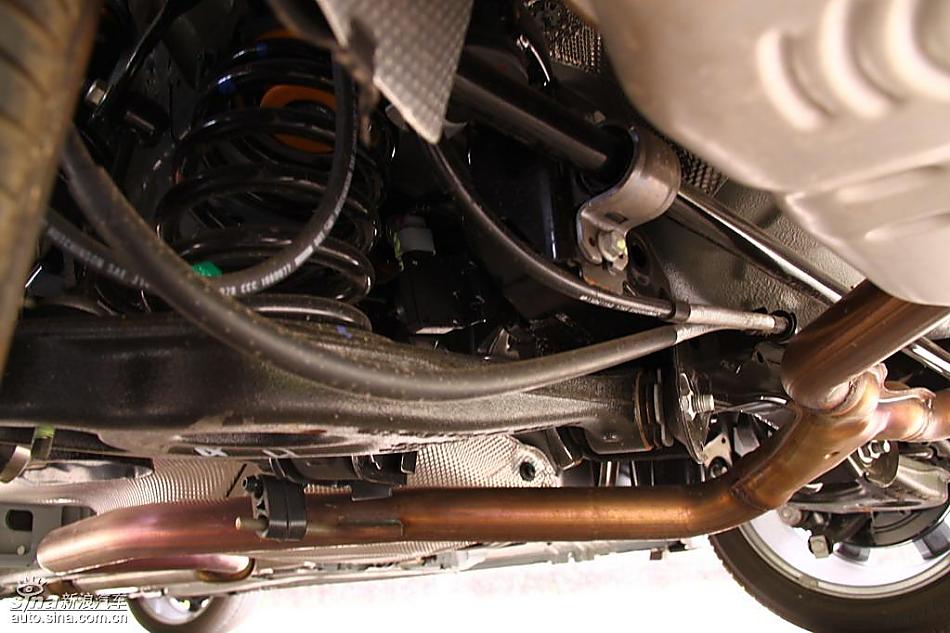 别克新君越试驾实拍图发动机与其他