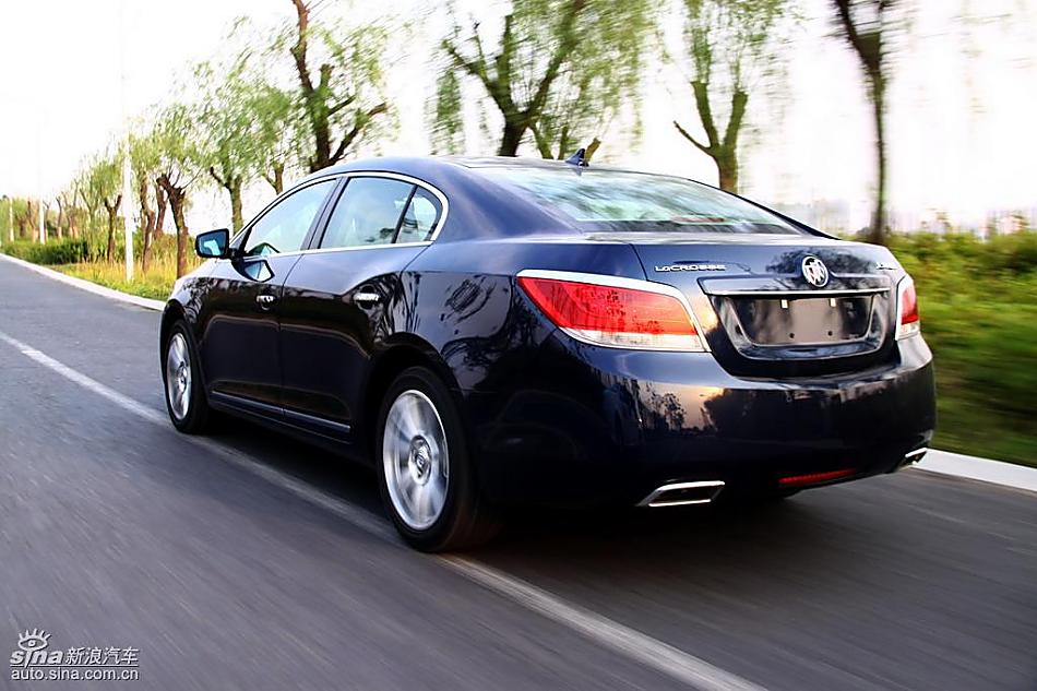 别克新君越试驾实拍图动态