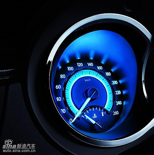 别克全新君越内饰资料图