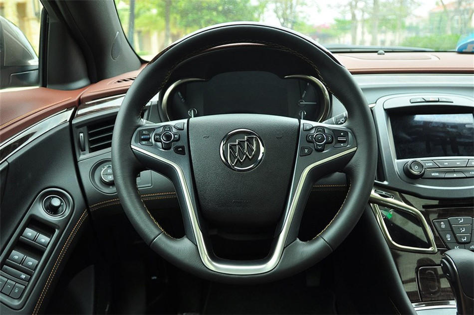 2013款 3.0L AT SIDI V6智享旗舰型 内饰