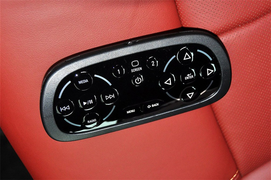 2013款 3.0L AT SIDI V6智享旗舰型 座椅空间