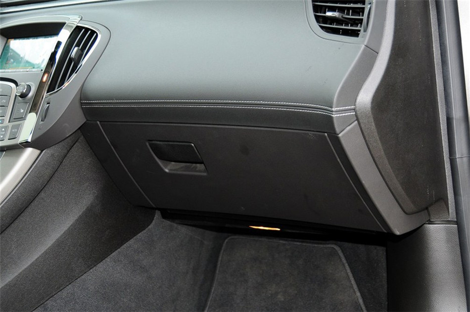 2012款 2.0T AT 豪雅版 内饰