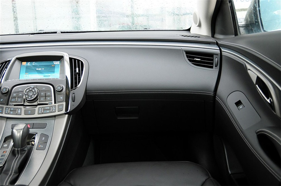 2012款 2.0T AT 豪雅版 内饰