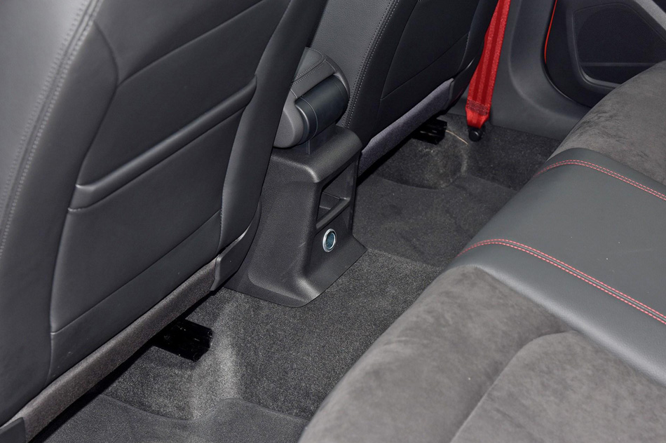 2018款 35TFSI 时尚动感型 座椅空间