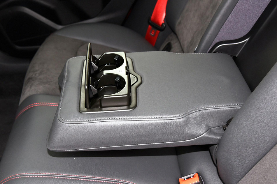 2018款 35TFSI 时尚动感型 座椅空间