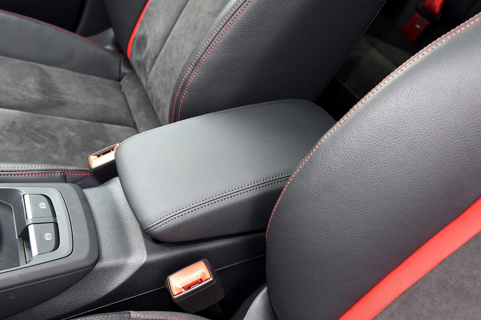 2018款 35TFSI 时尚动感型 座椅空间