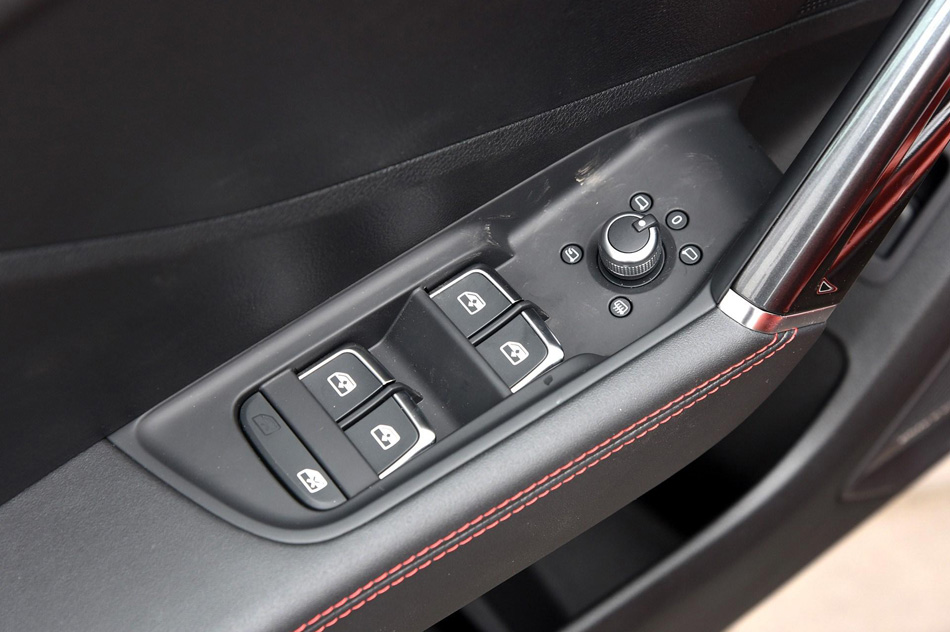 2018款 35TFSI 时尚动感型 座椅空间