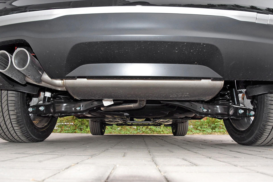 2018款 35TFSI 时尚动感型 引擎底盘