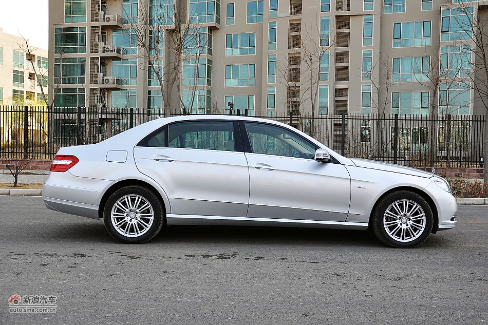 2011款奔驰E200 CGI优雅型外观